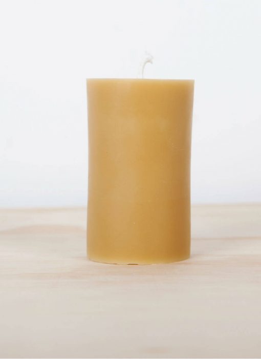 100% Pure Beeswax Cylinder Candle 01