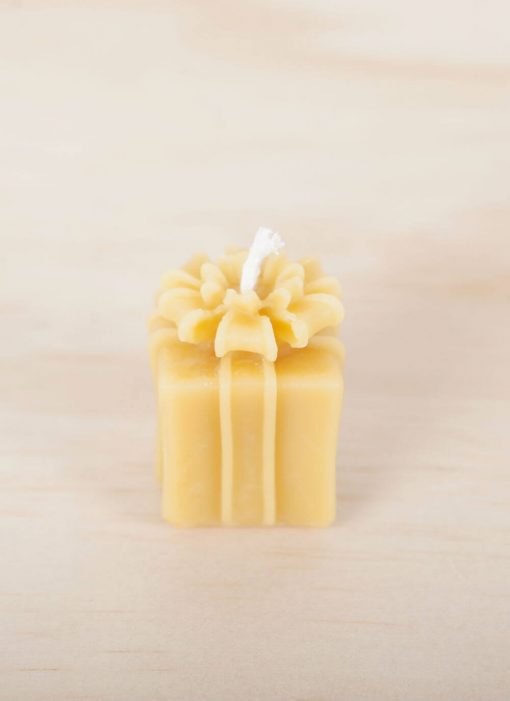 Parcel 02100% pure Beeswax Novelty Parcel Candle